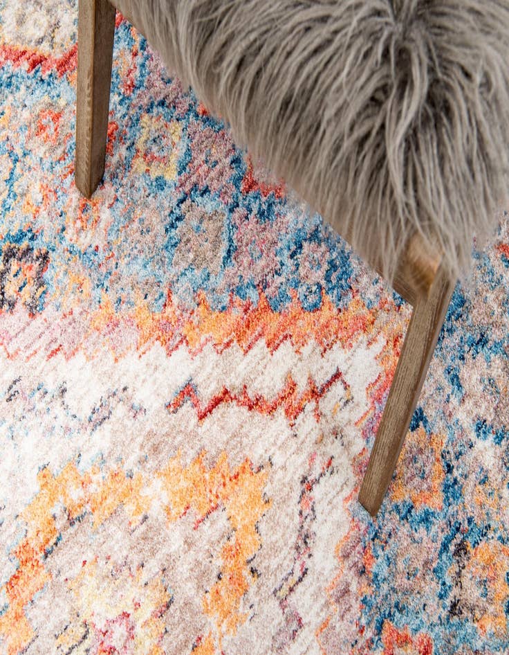 Detail image of  6' x 6' Williamsburg Round Rug