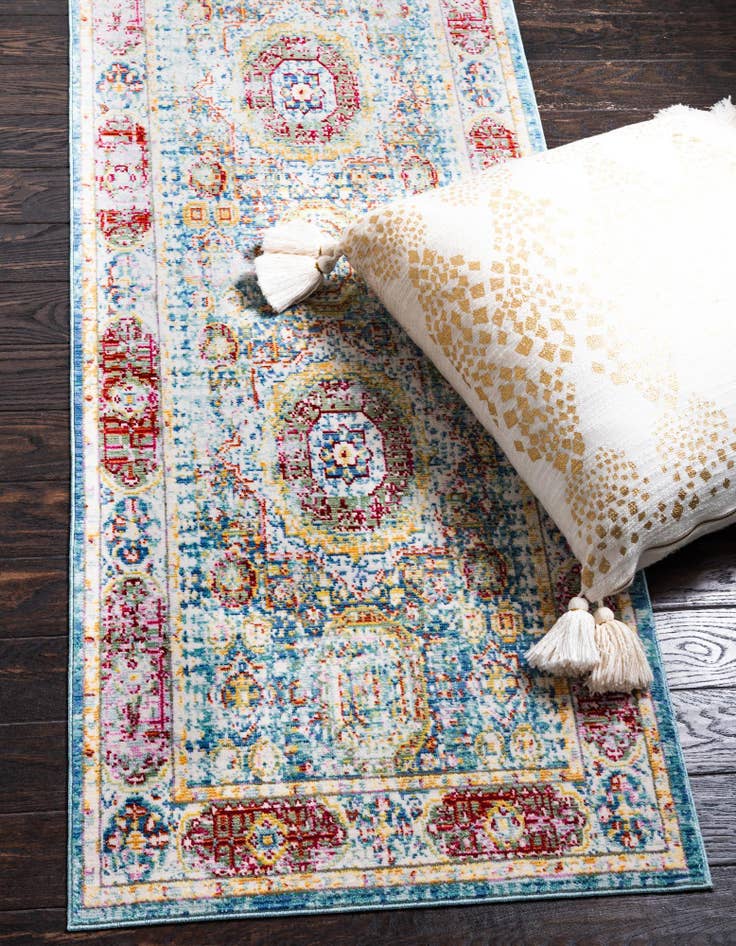 Detail image of  2' 7 x 9' 10 Alexis Runner Rug