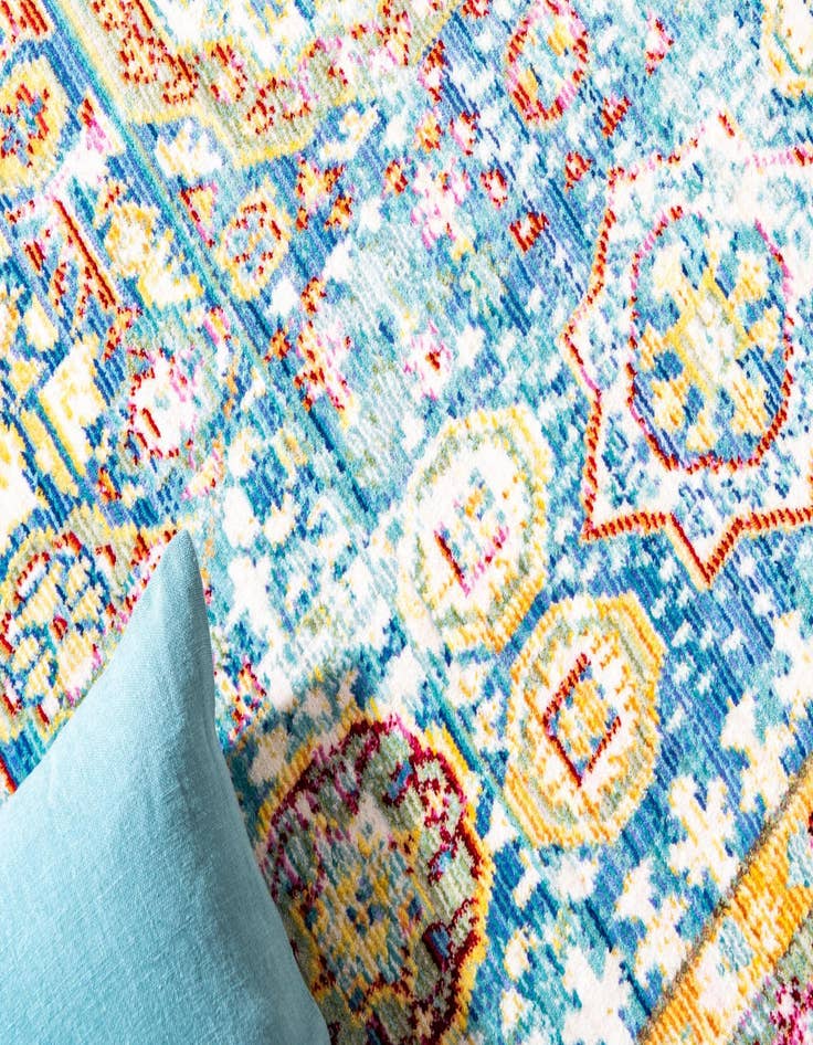 Detail image of  2' 7 x 9' 10 Alexis Runner Rug