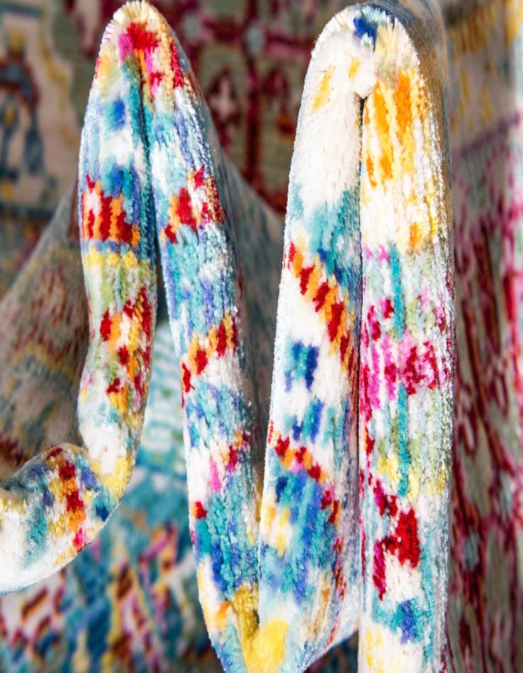 Detail image of  2' 7 x 9' 10 Alexis Runner Rug