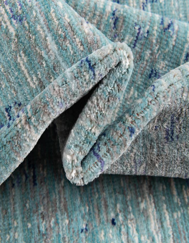 Detail image of  2' 2 x 8' Alexis Runner Rug