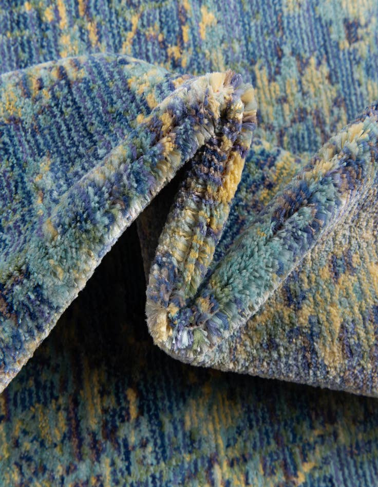 Detail image of  2' 3 x 8' Alexis Runner Rug