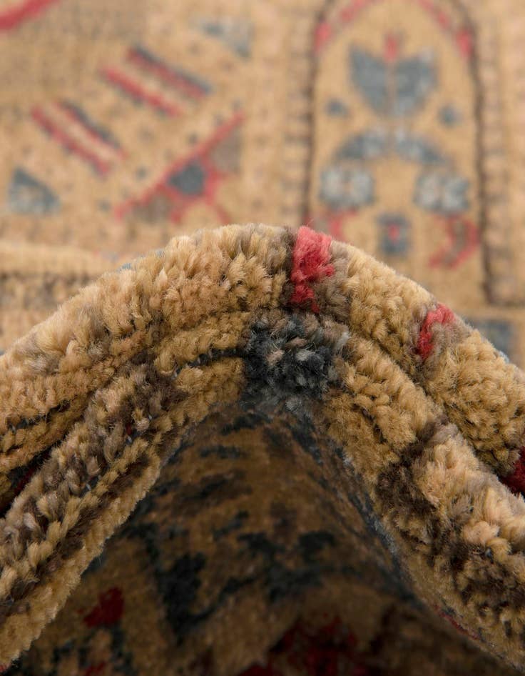 Detail image of  2' 7 x 10' Amina Runner Rug