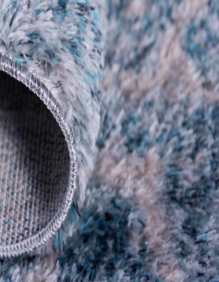 Detail image of 2' 4 x 6' Artemis Runner Rug