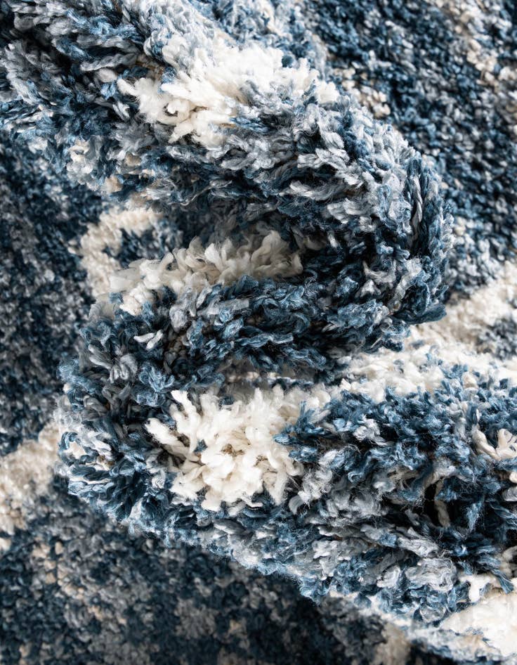 Detail image of  2' 2 x 6' Athena Shag Runner Rug