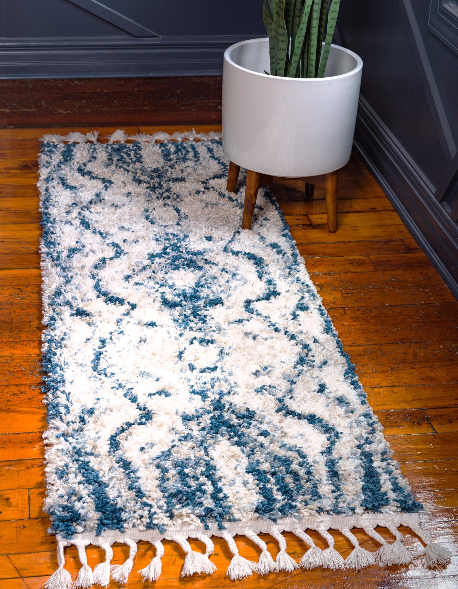  2' 2 x 6' Athena Shag Runner Rug