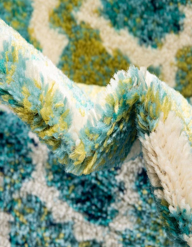 Detail image of  2' x 8' Azalea Runner Rug