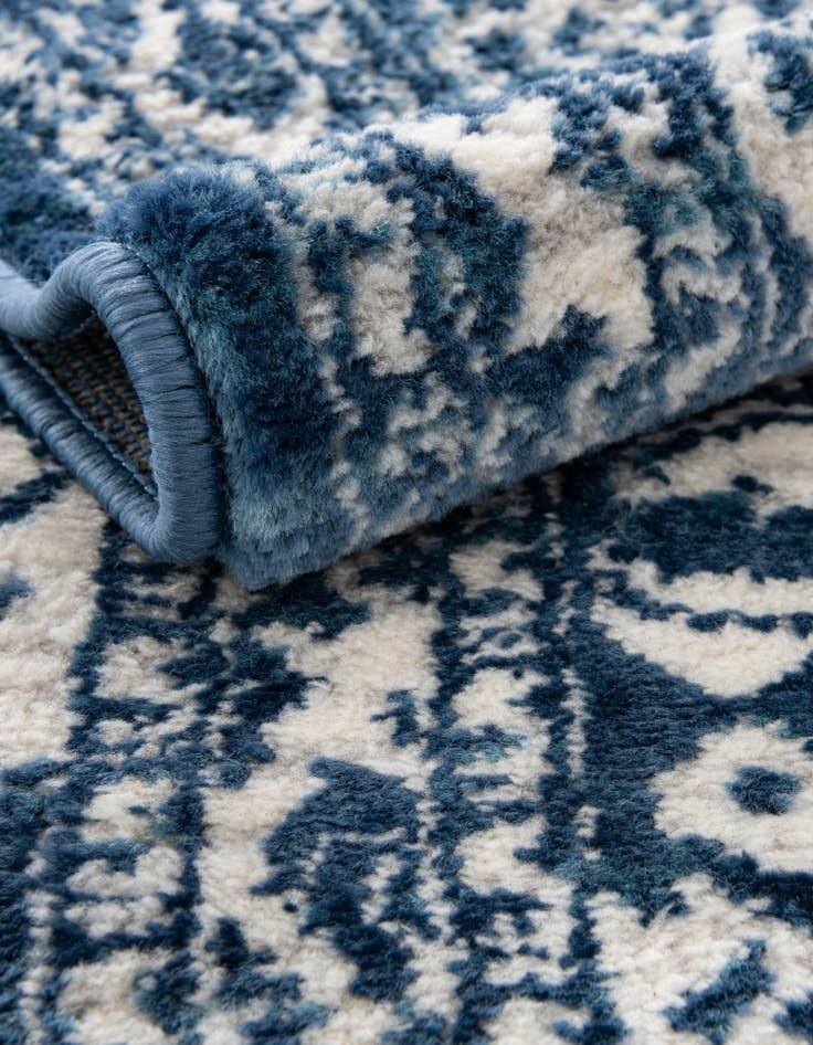 Detail image of  2' x 6' Boston Runner Rug