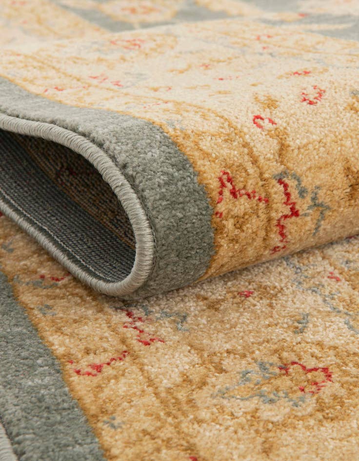 Detail image of  2' 7 x 10' Chelsea Runner Rug