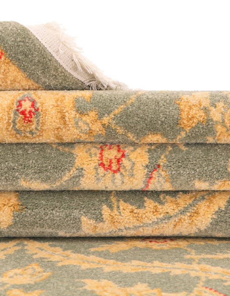 Detail image of  2' 7 x 10' Chelsea Runner Rug