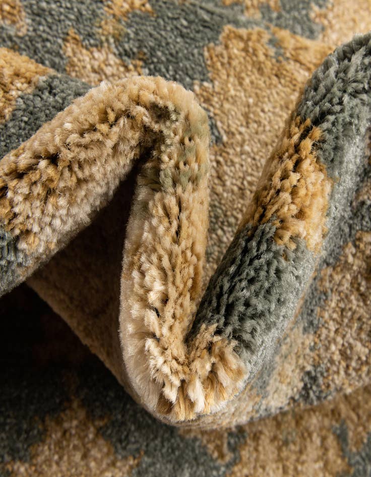 Detail image of  2' 7 x 10' Chelsea Runner Rug