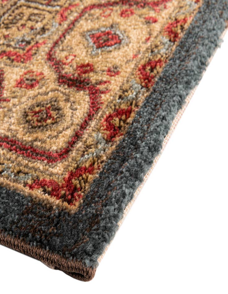 Detail image of  2' 2 x 4' Chelsea Runner Rug