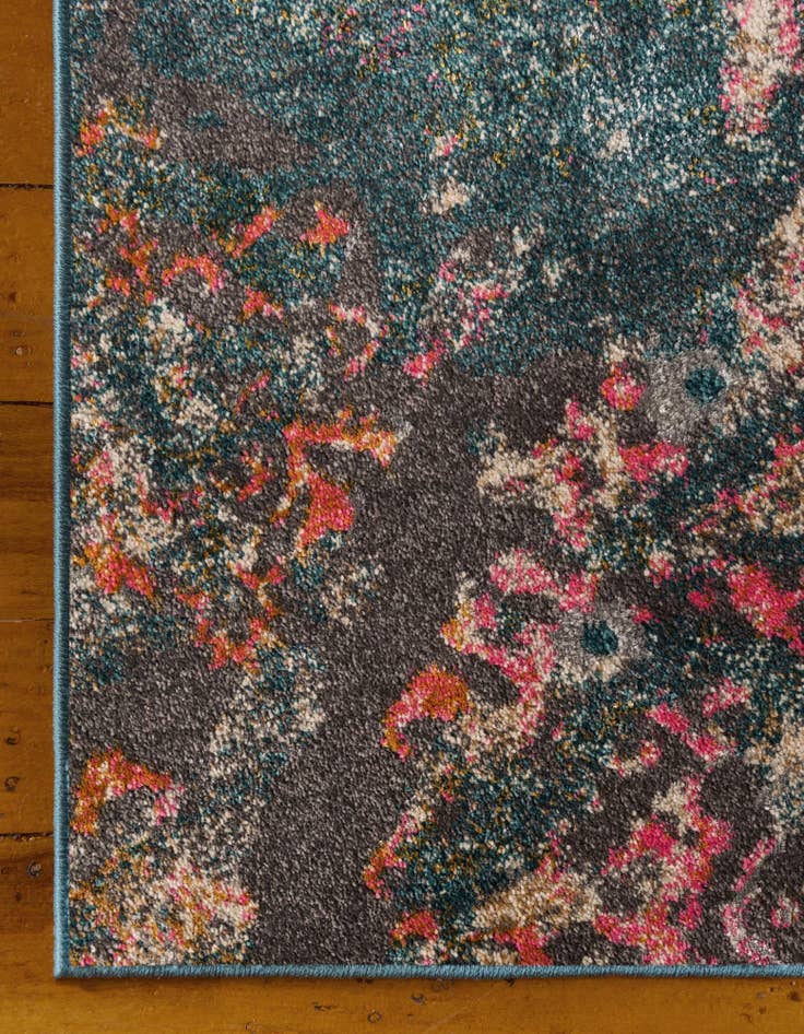 Detail image of  2' 7 x 10' Delilah Runner Rug