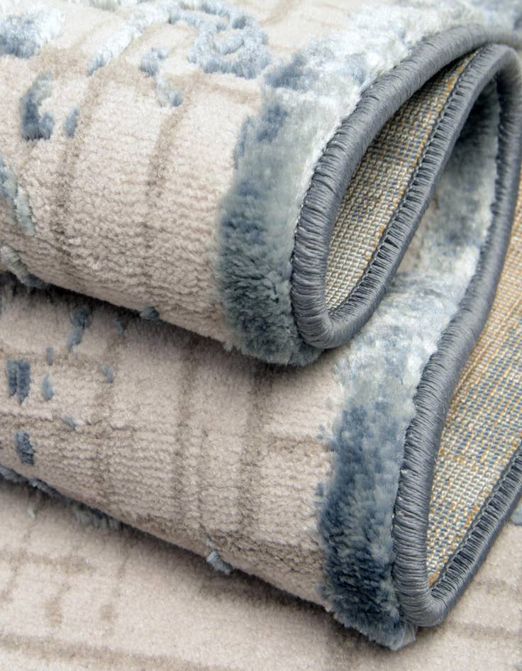 Detail image of  2' 7 x 8' 2 Derbyshire Runner Rug