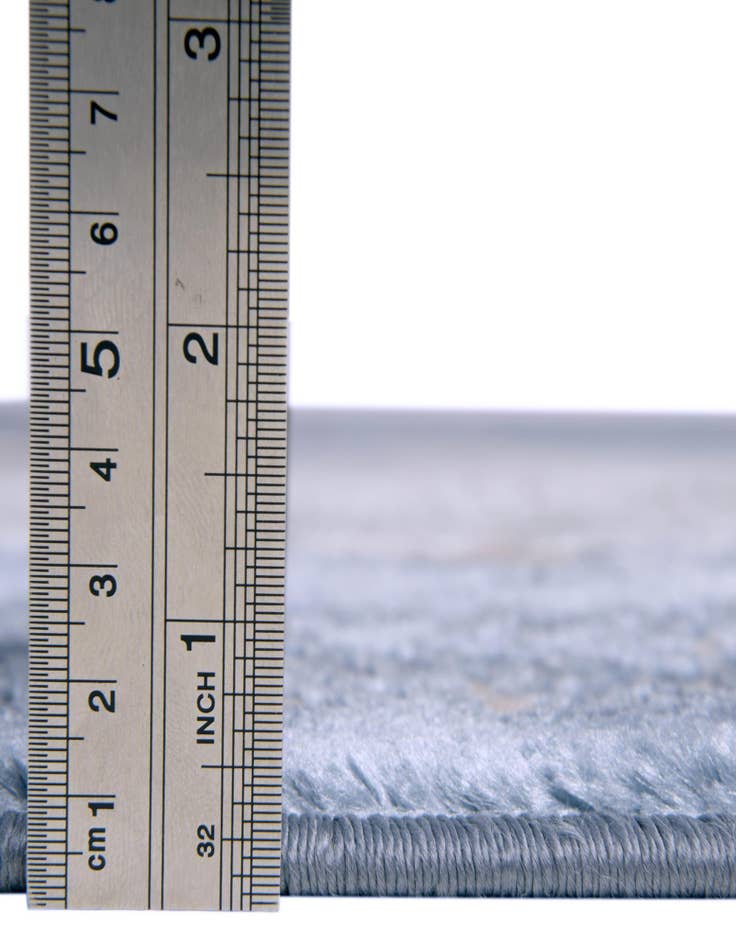 Detail image of 2' 7 x 8' 2 Derbyshire Runner Rug