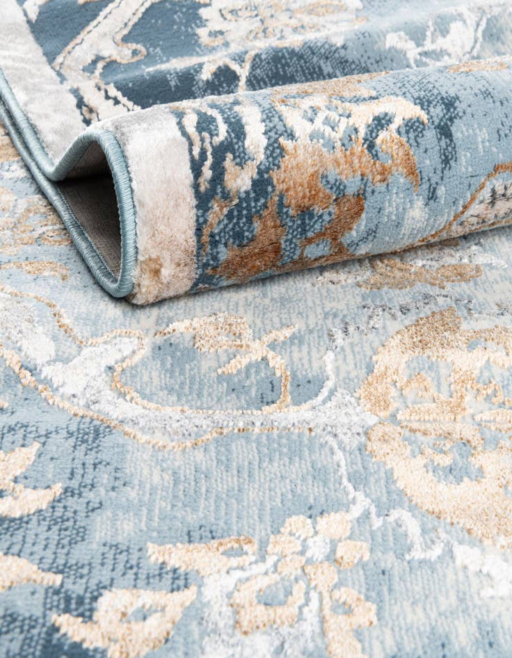 Detail image of  2' x 9' 10 Highbury Runner Rug