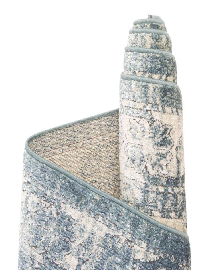 Detail image of 2' 7 x 16' 5 Isabella Runner Rug