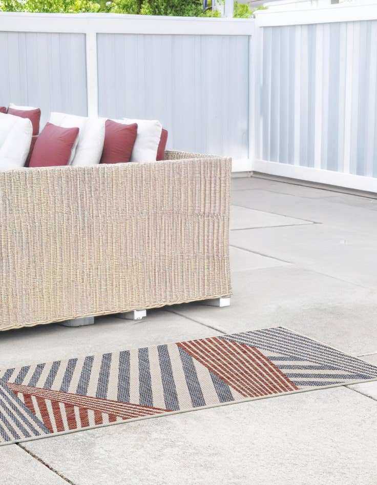 Detail image of  2' x 8'  Washable Jill Zarin Indoor / Outdoor Runner Rug