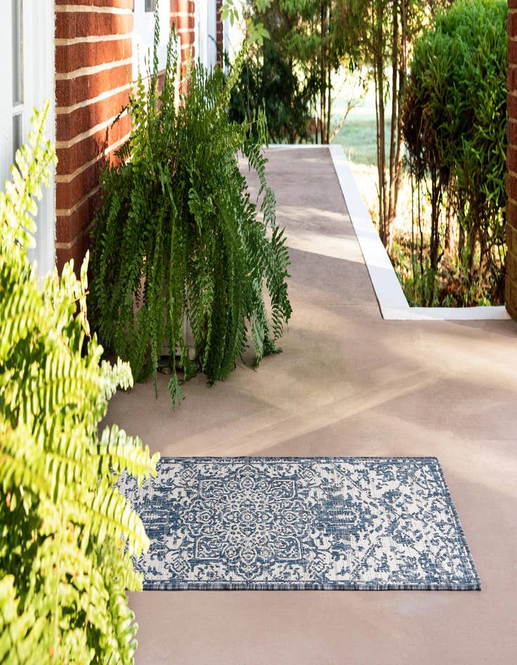 Detail image of  2' x 8'  Washable Jill Zarin Dubai Indoor / Outdoor Runner Rug