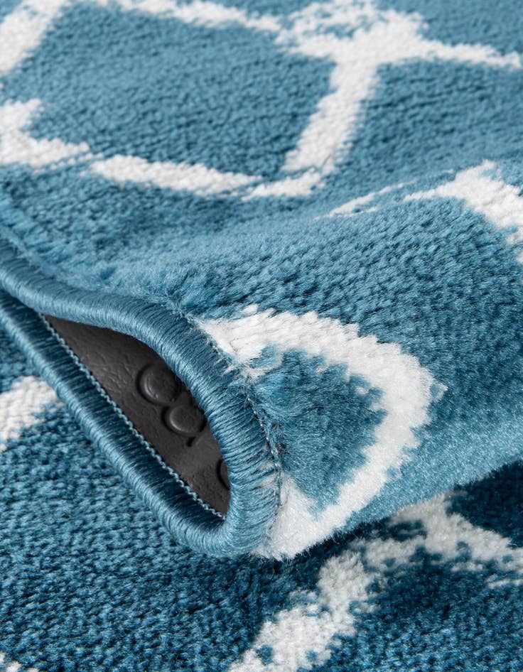 Detail image of  2' x 6' 7 Kasbah Trellis Runner Rug