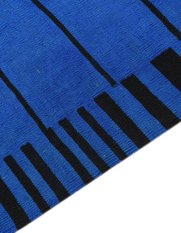 Detail image of  2' 9 x 7' 8  Hand Woven Kilim Modern Wool Runner Rug