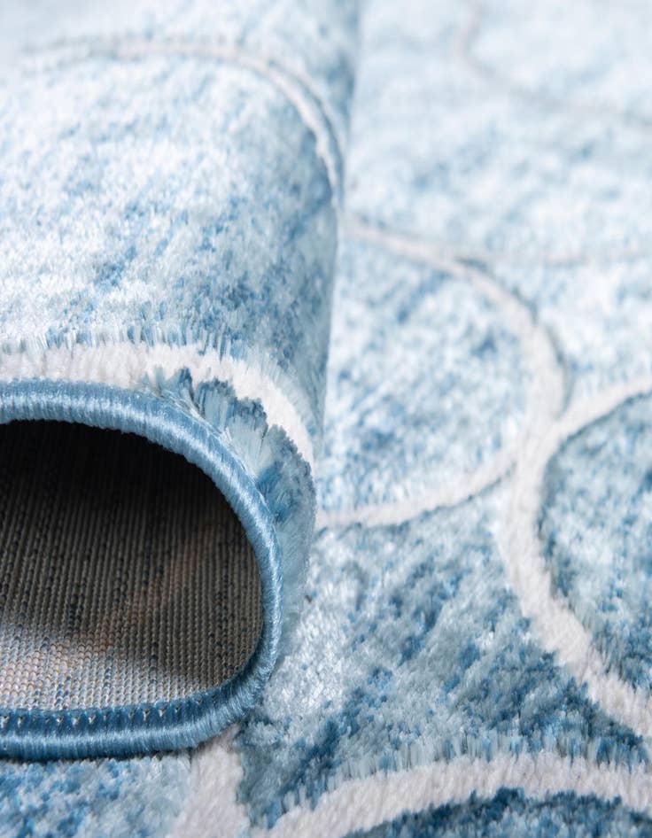 Detail image of  3' x 19' 8 Lattice Trellis Runner Rug