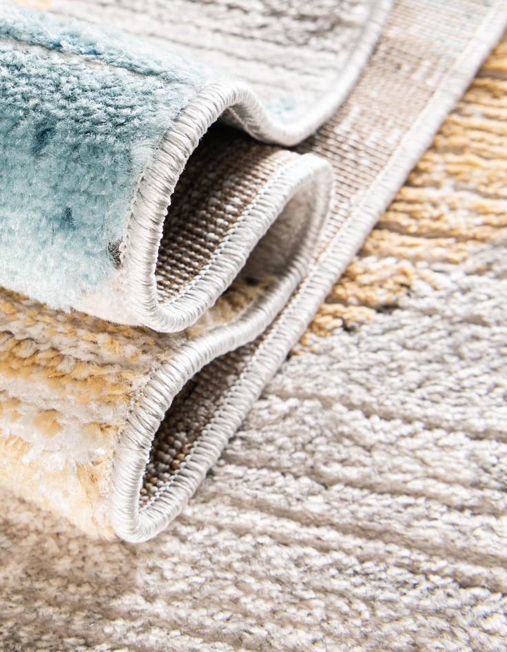 Detail image of  2' 2 x 6' Leipzig Runner Rug