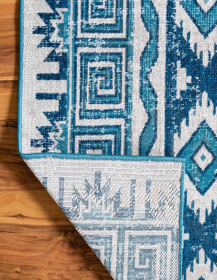 Detail image of  2' 7 x 10' Lucerne Runner Rug