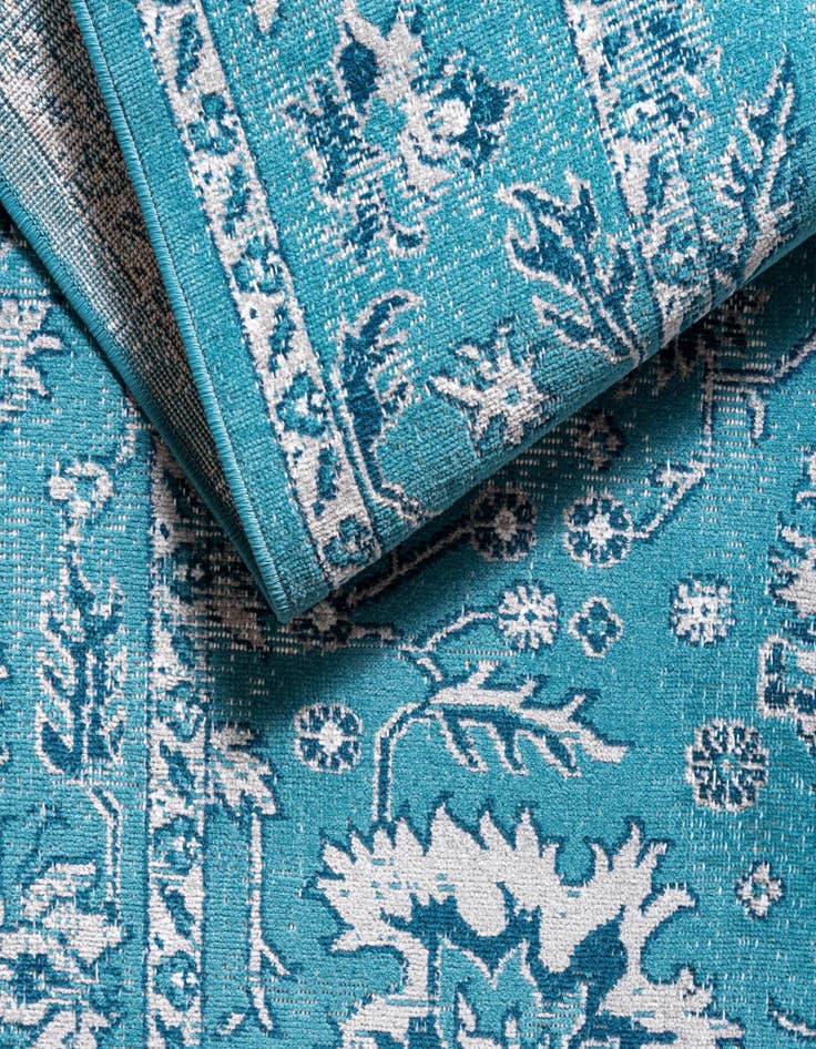 Detail image of  2' 7 x 10' Lucerne Runner Rug