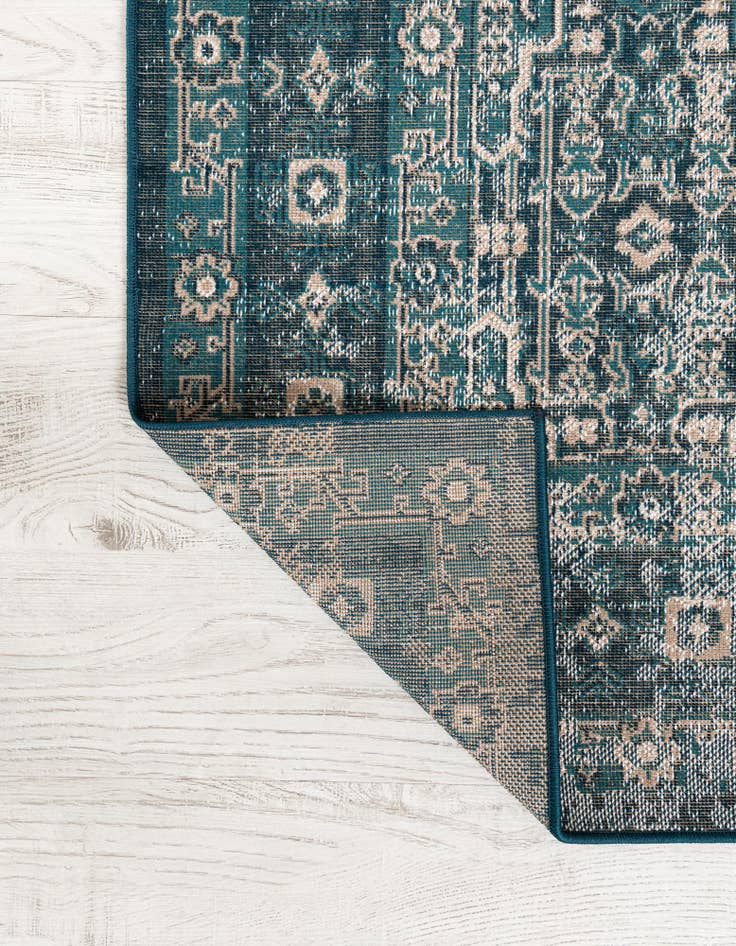 Detail image of  2' 7 x 10' Lucerne Runner Rug