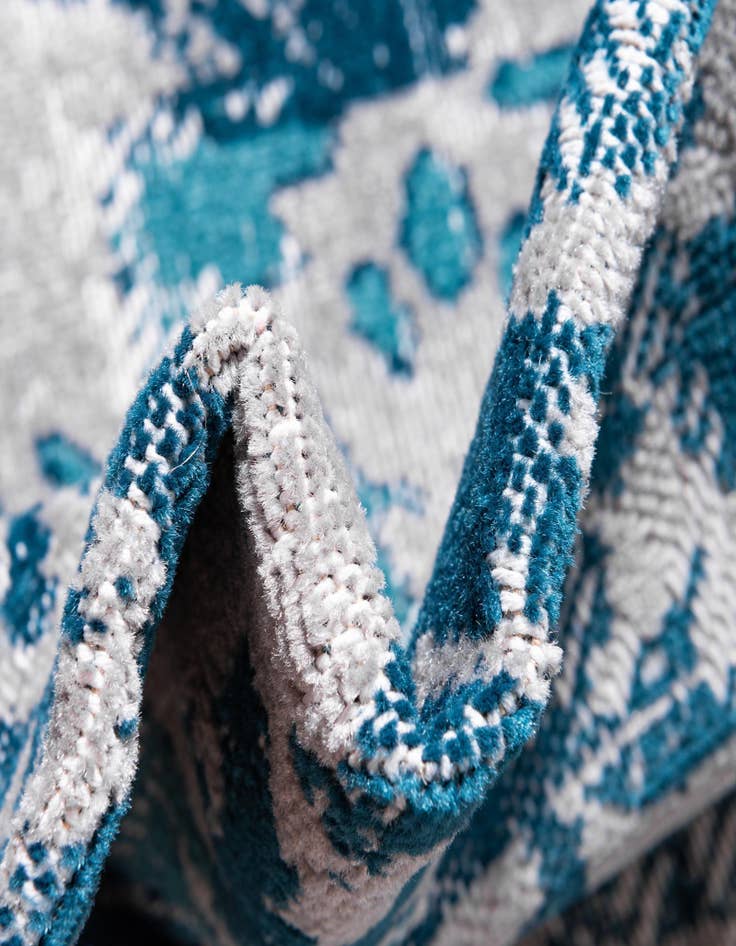 Detail image of  2' 7 x 10' Lucerne Runner Rug