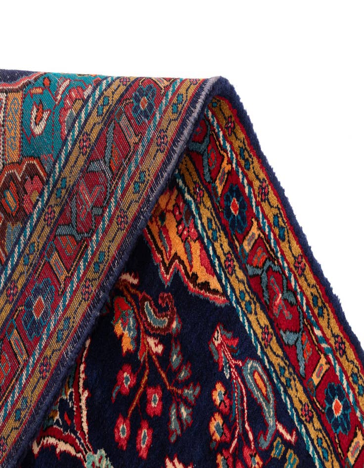 Detail image of  3' 7 x 10' 8 Mahal Wool Runner Rug