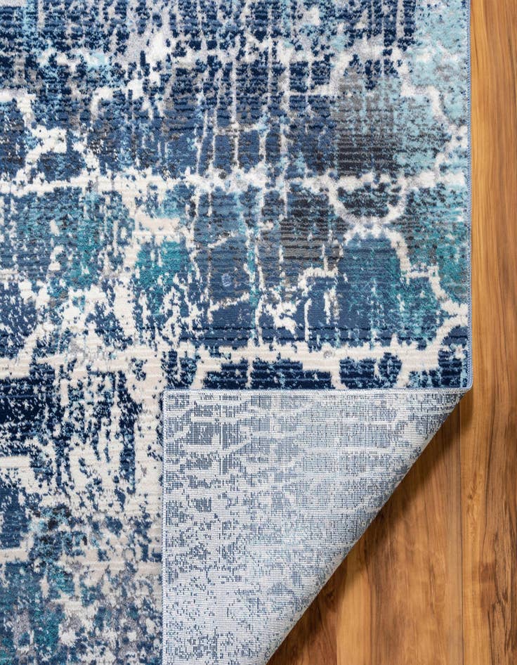 Detail image of  2' 7 x 9' 10 Malibu Runner Rug