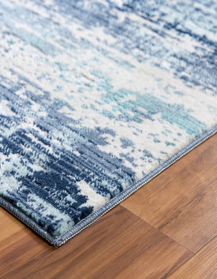 Detail image of  2' 7 x 9' 10 Malibu Runner Rug