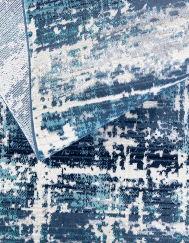 Detail image of  2' 7 x 9' 10 Malibu Runner Rug