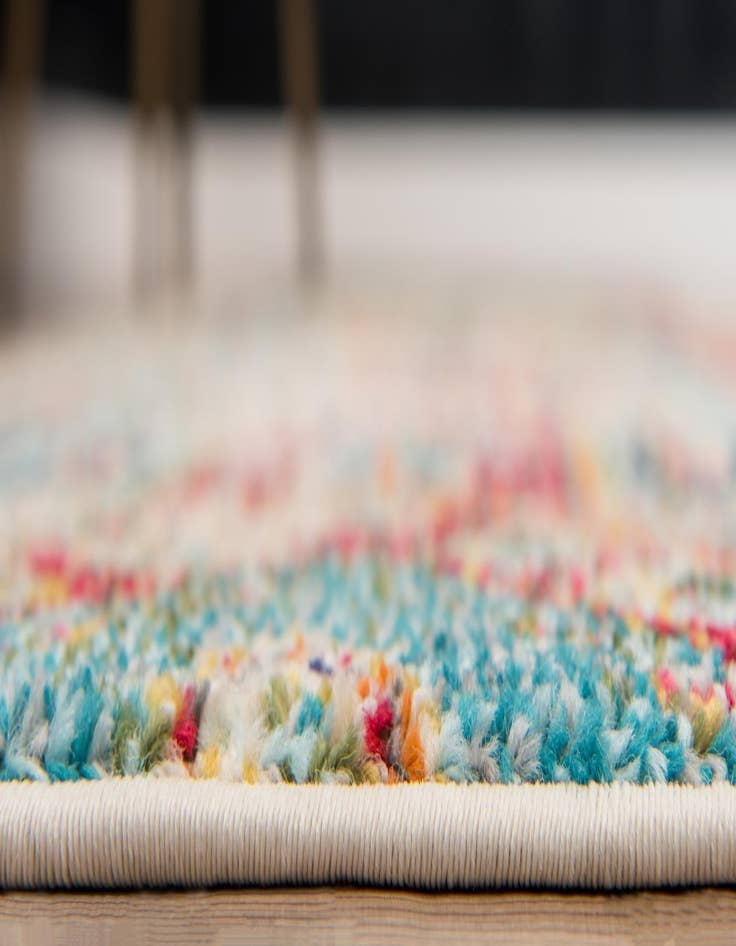 Detail image of  2' 7 x 10'  Washable Mesa Runner Rug