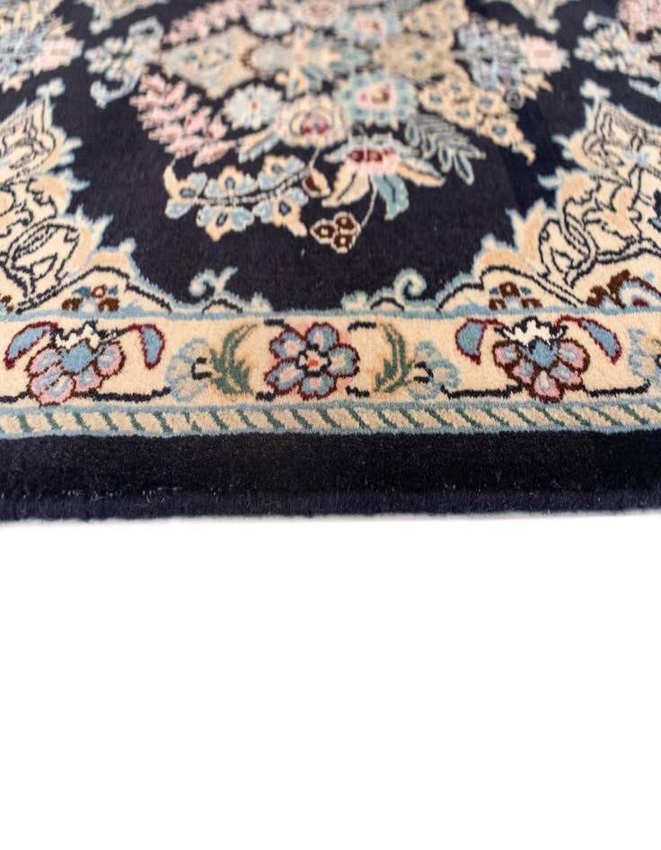 Detail image of  2' 2 x 6' 8 Nain Runner Rug