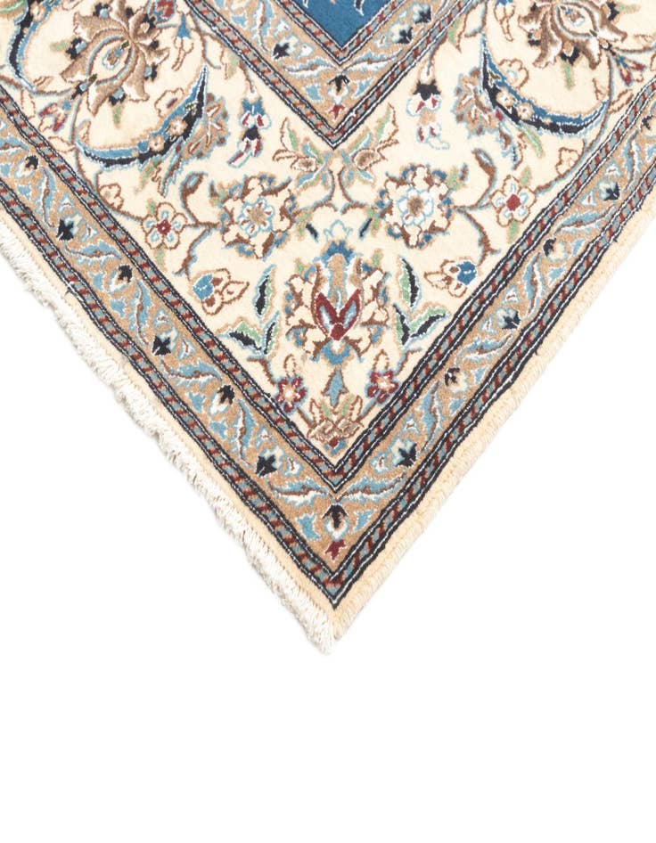 Detail image of  6' 6 x 10' Nain Runner Rug