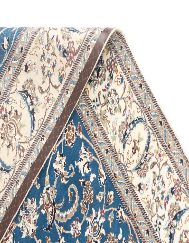 Detail image of  6' 6 x 10' Nain Runner Rug