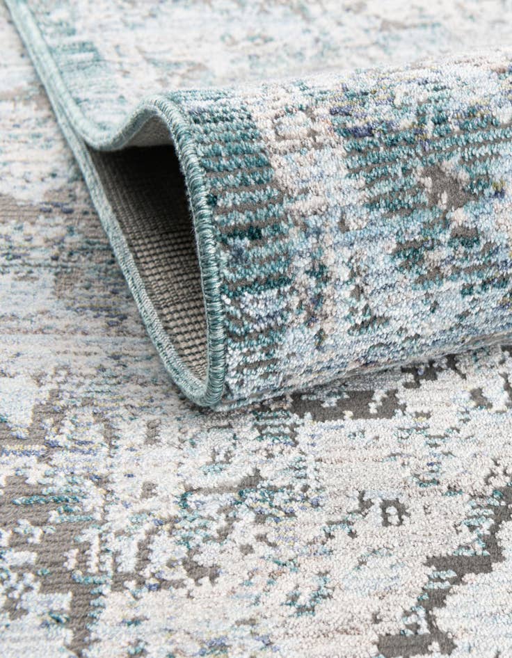 Detail image of  2' 8 x 8' 2 Noble Runner Rug