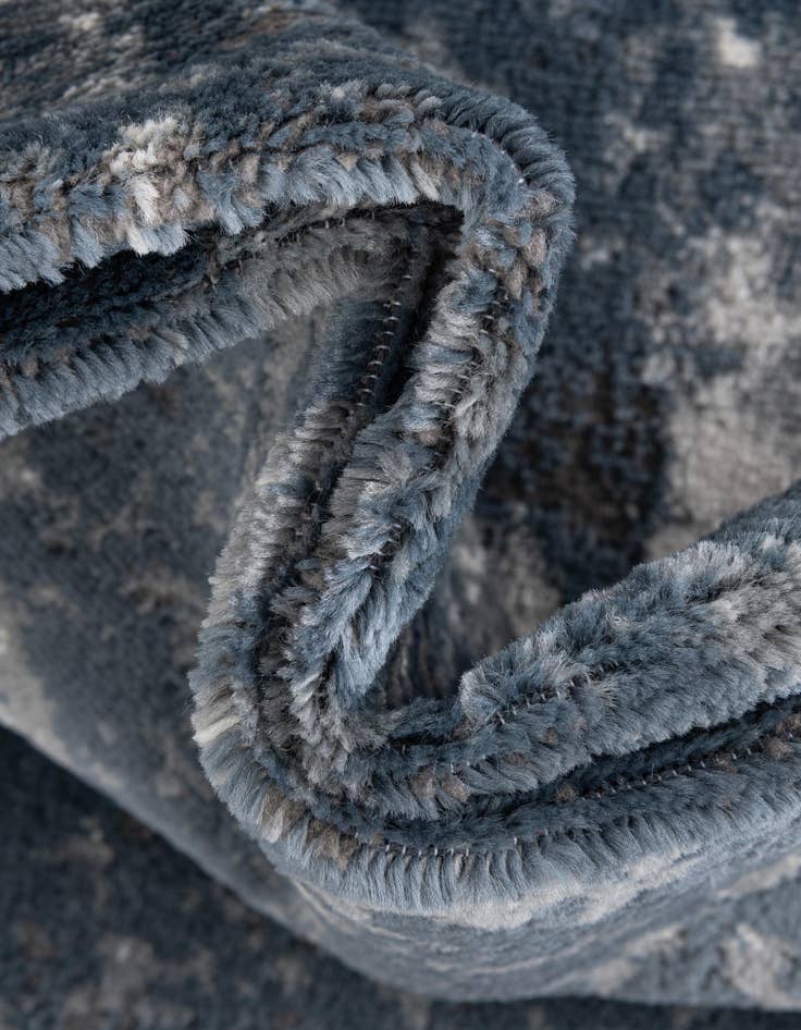 Detail image of  2' x 6' Oregon Runner Rug