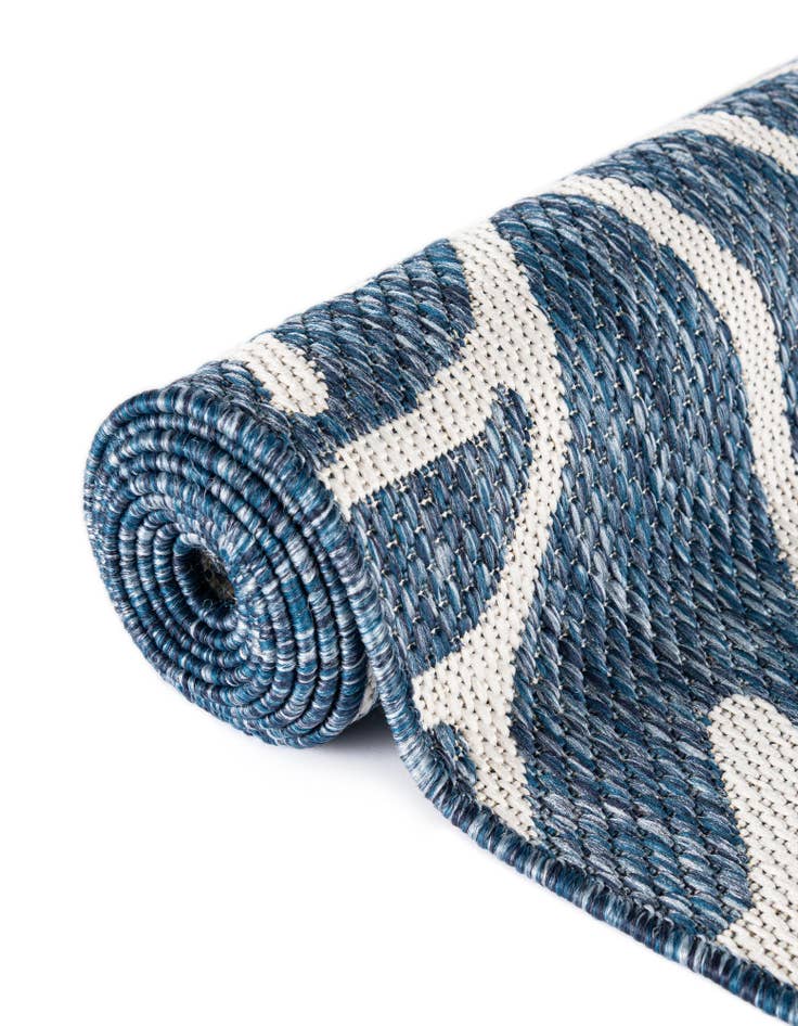 Detail image of  2' x 5' 3  Washable Coastal Indoor / Outdoor Runner Rug