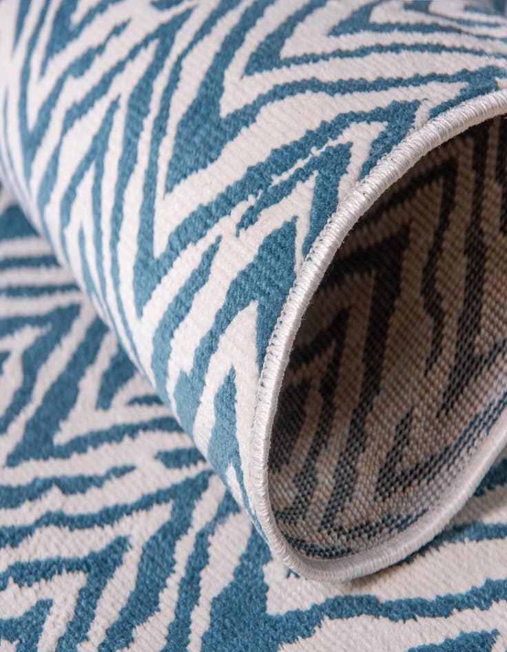 Detail image of 2' 2 x 6' Washable Haven Indoor / Outdoor Runner Rug