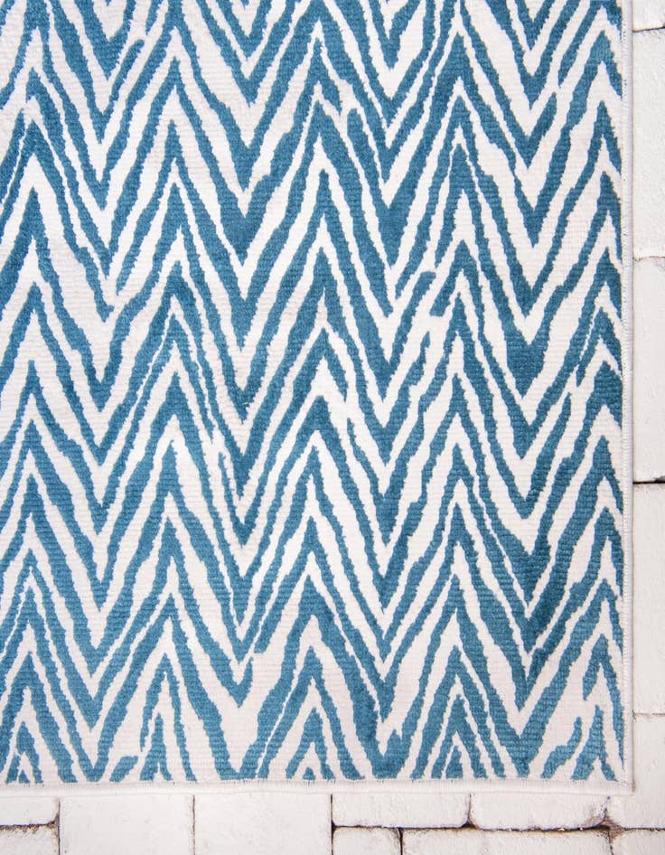 Detail image of 2' 2 x 6' Washable Haven Indoor / Outdoor Runner Rug