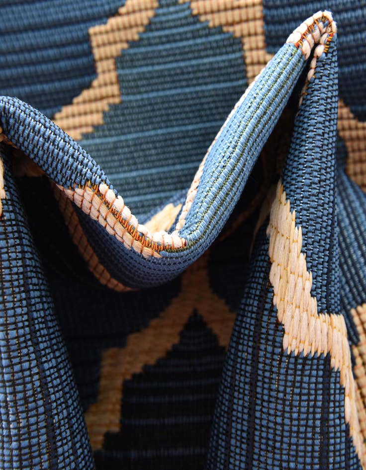 Detail image of  2' x 6'  Washable Lattice Indoor / Outdoor Runner Rug