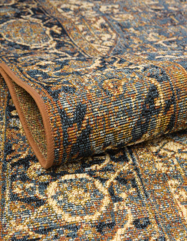 Detail image of  2' 7 x 5' 3  Washable Traditional Indoor / Outdoor Runner Rug