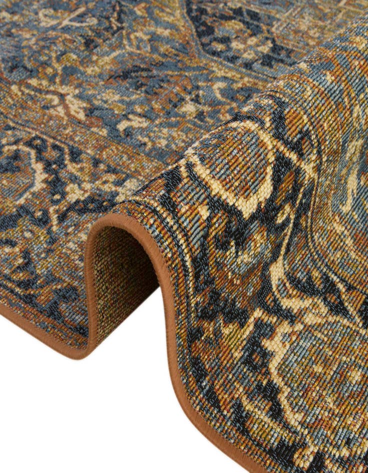 Detail image of  2' 7 x 5' 3  Washable Traditional Indoor / Outdoor Runner Rug