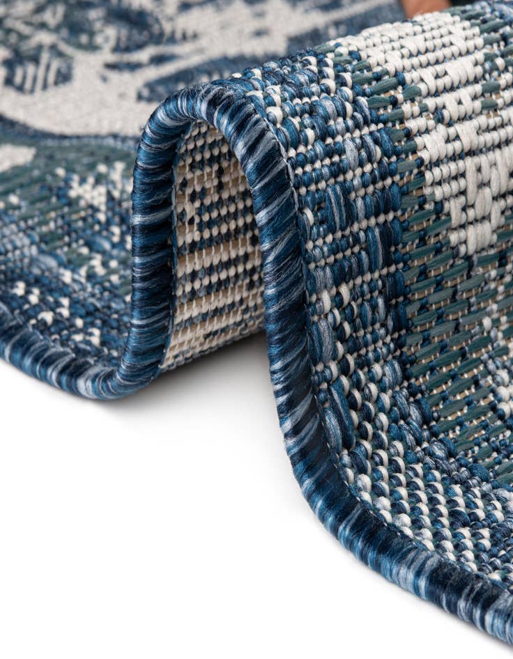 Detail image of  2' 7 x 12'  Washable Traditional Indoor / Outdoor Runner Rug