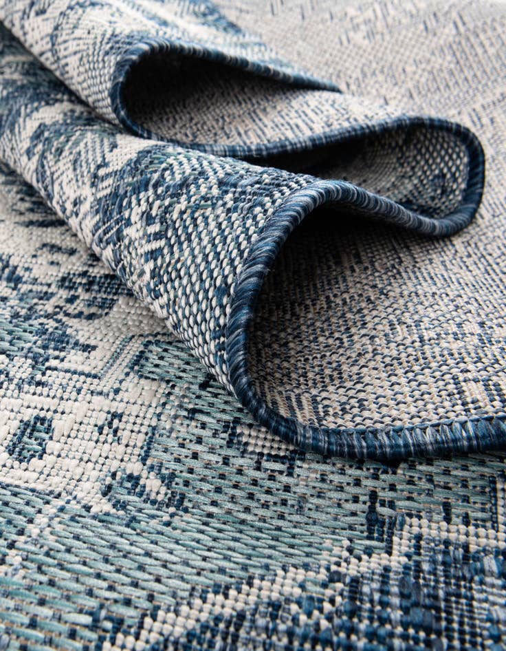 Detail image of  2' 7 x 12'  Washable Traditional Indoor / Outdoor Runner Rug