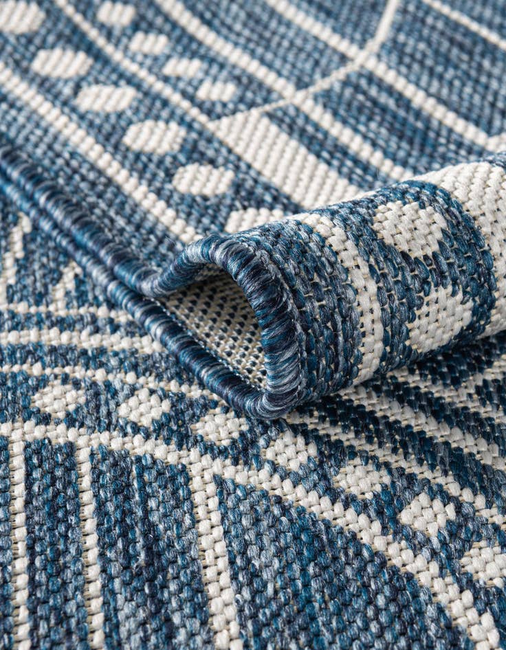 Detail image of  2' x 8'  Washable Traditional Indoor / Outdoor Runner Rug